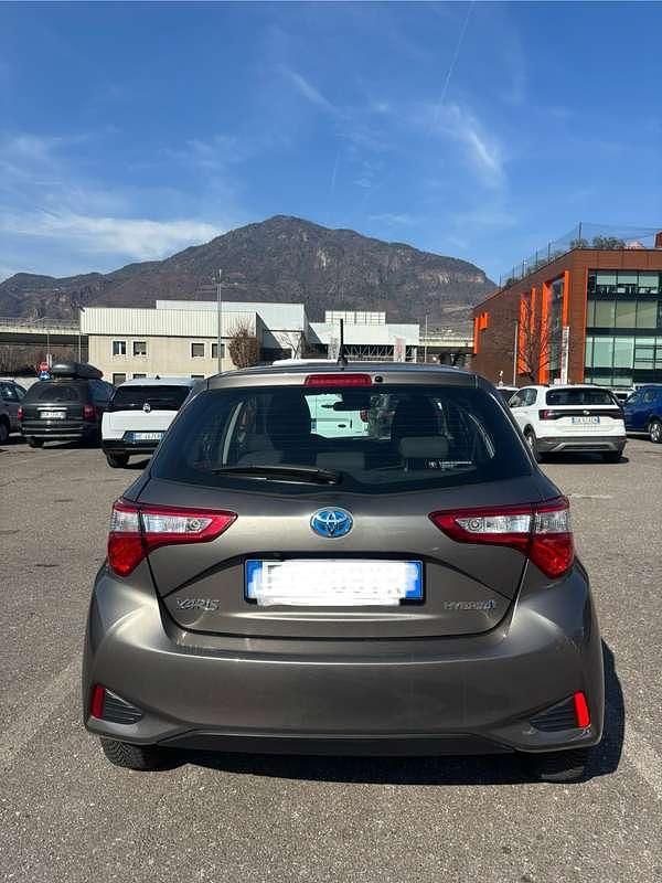 Usata Toyota Yaris Hybrid Active 73 CV (53 kW) 2019 Berlina