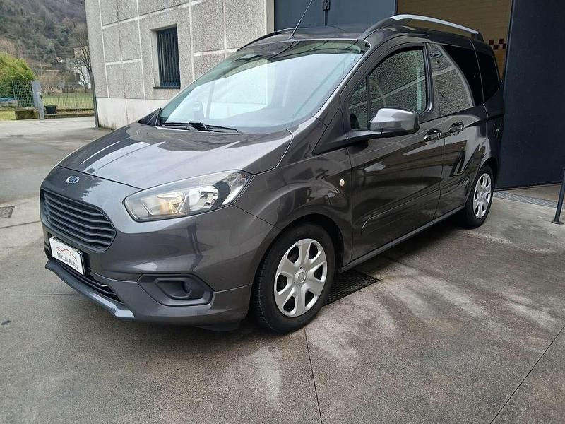 Usata Ford Tourneo 75 CV (55 kW) 2018 Grigio Furgone