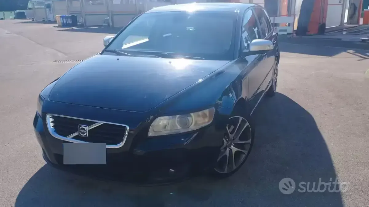 Usata Volvo V50 179 CV (131 kW) 2007 Nero Station wagon