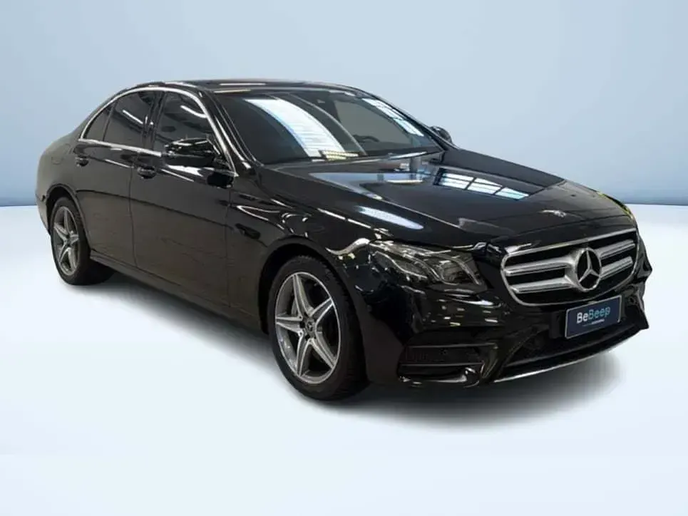 Usata Mercedes E300 Premium 194 CV (142 kW) 2020 Nero Berlina