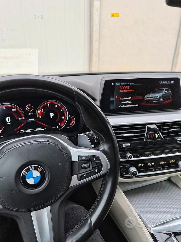 Usata BMW 520 M Sport 2018 Blu Station wagon