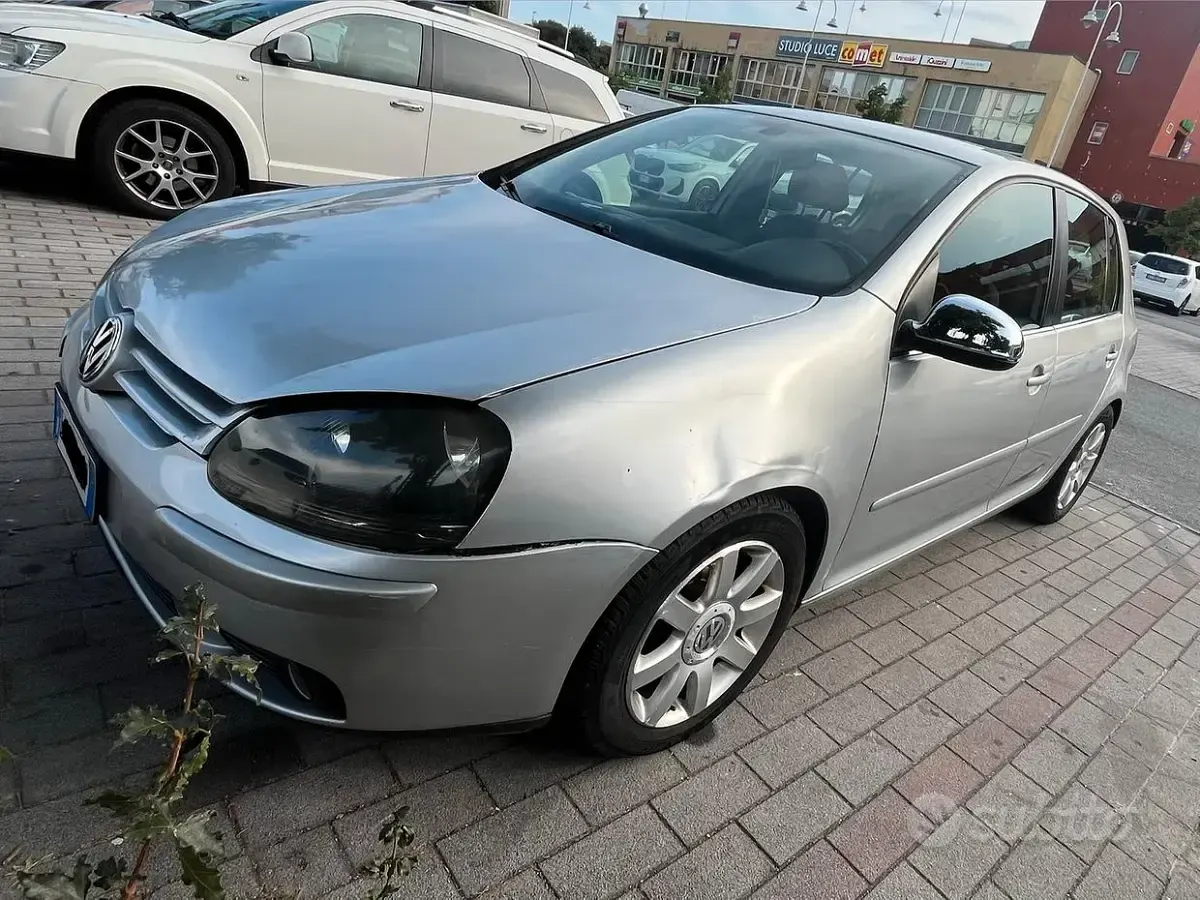 Usata VW Golf IV 2005 Grigio Berlina