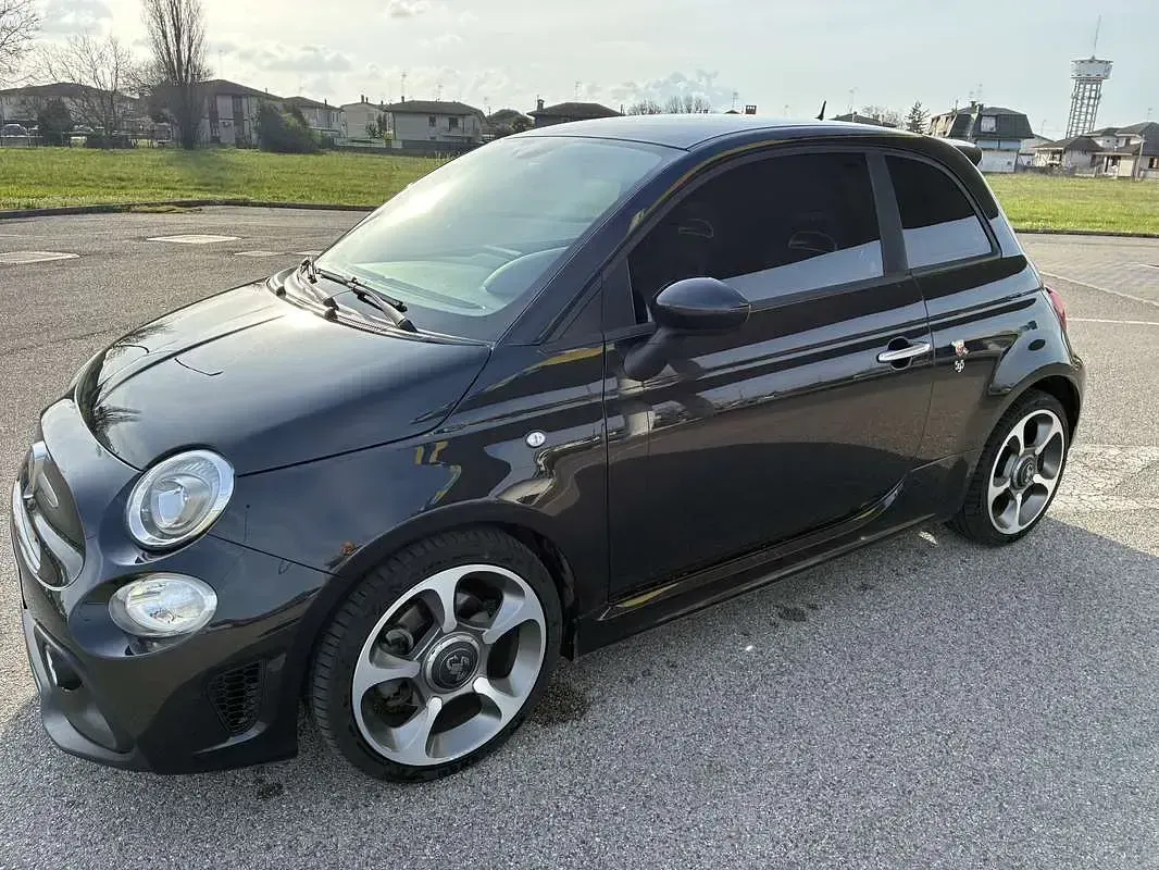 Usata Abarth 595 144 CV (105 kW) 2018 Nero Utilitaria