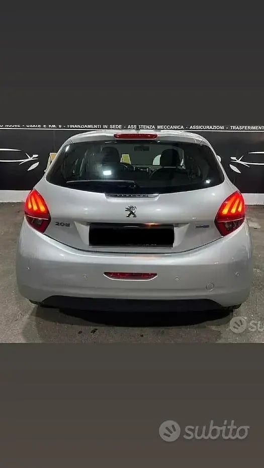 Usata Peugeot 208 75 CV (55 kW) 2018 Grigio Utilitaria
