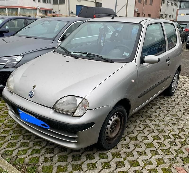 Grigio Usata 2001 Fiat Seicento Due volumi | 1000 € (Super prezzo) - Immagine 1/2
