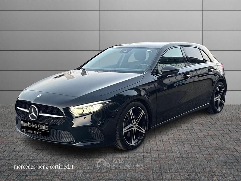 Nero Usata 2021 Mercedes A200 Edition Berlina | 27.500 € (Cara) - Immagine 1/4