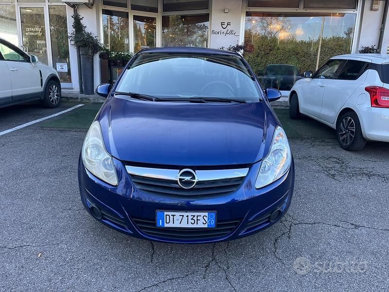 Usata Opel Corsa Cosmo 90 CV (66 kW) 2008 Blu Berlina