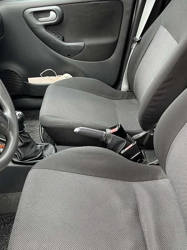 Usata Opel Corsa Club 75 CV (55 kW) 2006 Utilitaria