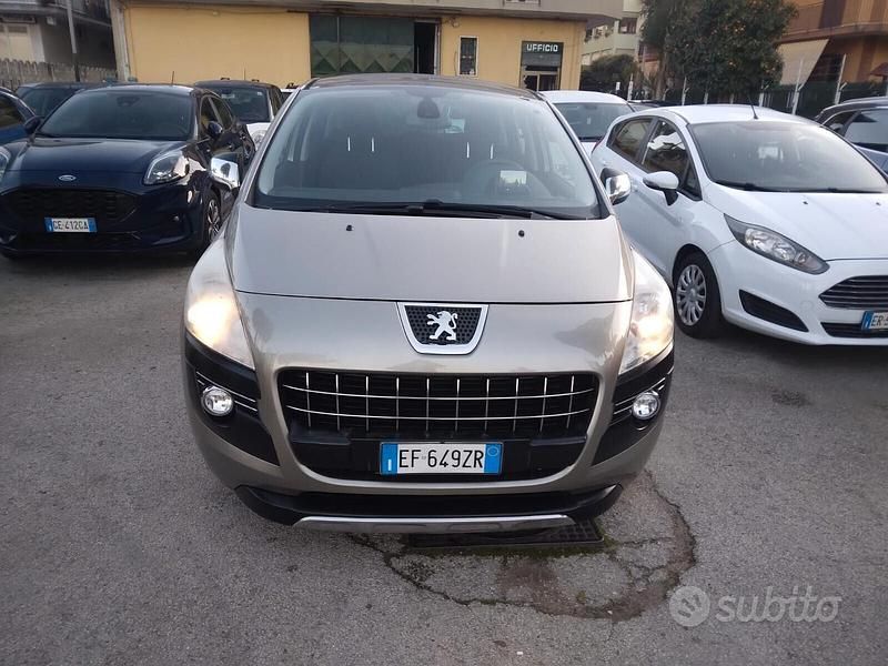 Beige Usata 2010 Peugeot 3008 Premium Station wagon | 3990 € (Buon prezzo) - Immagine 1/4