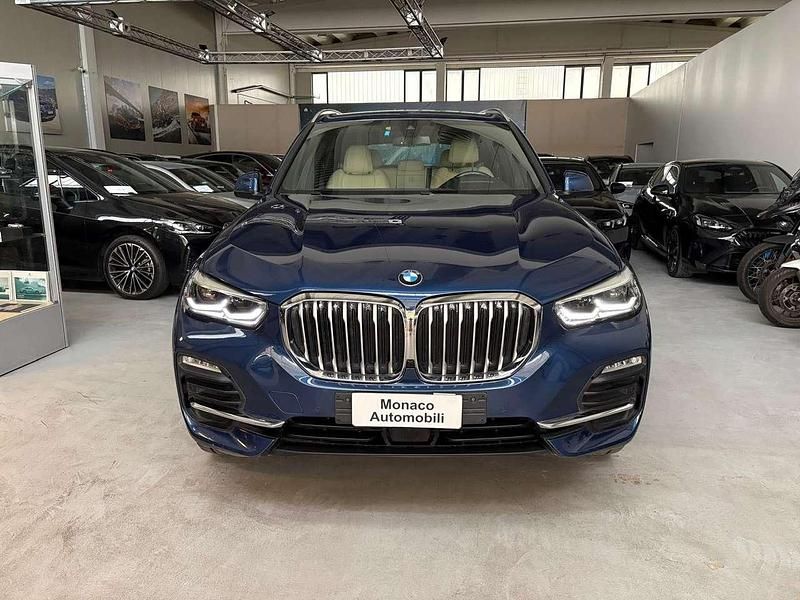 Usata BMW X5 231 CV (169 kW) 2021 Phytonic blau met. SUV