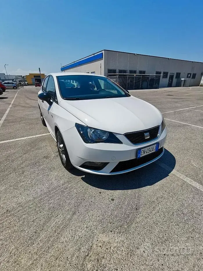 Usata Seat Ibiza Style 75 CV (55 kW) 2012 Berlina