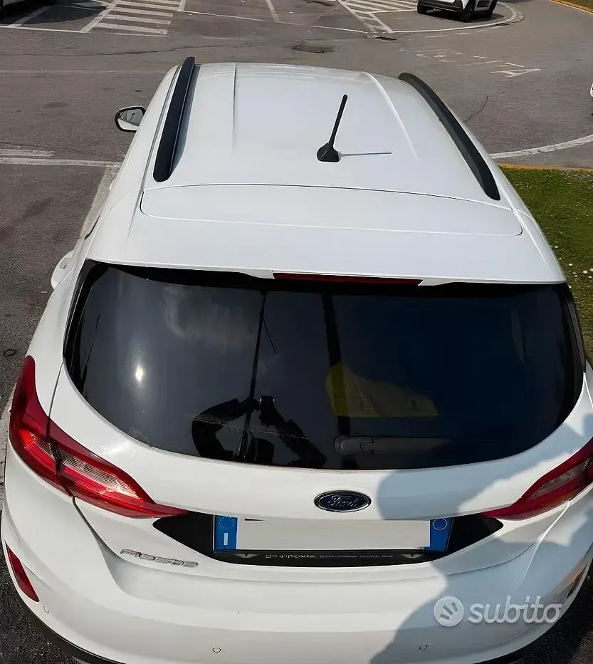 Usata Ford Fiesta Active 86 CV (63 kW) 2018 Bianco Utilitaria