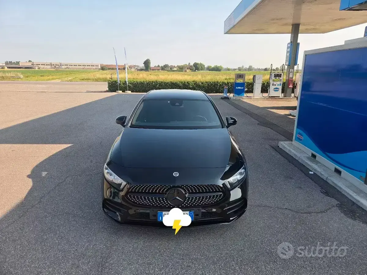 Usata Mercedes A200 Premium 150 CV (110 kW) 2021 Nero Berlina