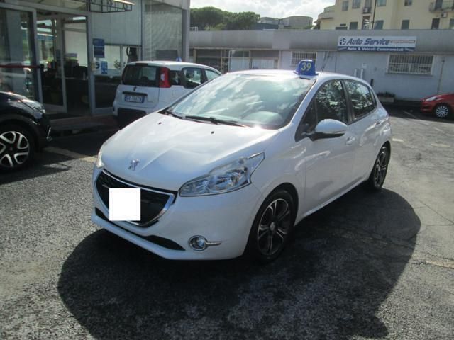 Usata Peugeot 208 Access 95 CV (69 kW) 2015 Bianco Utilitaria