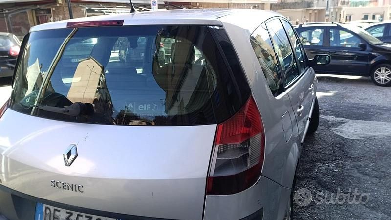 Usata Renault Grand Scénic II 150 CV (110 kW) 2006 Grigio Monovolume