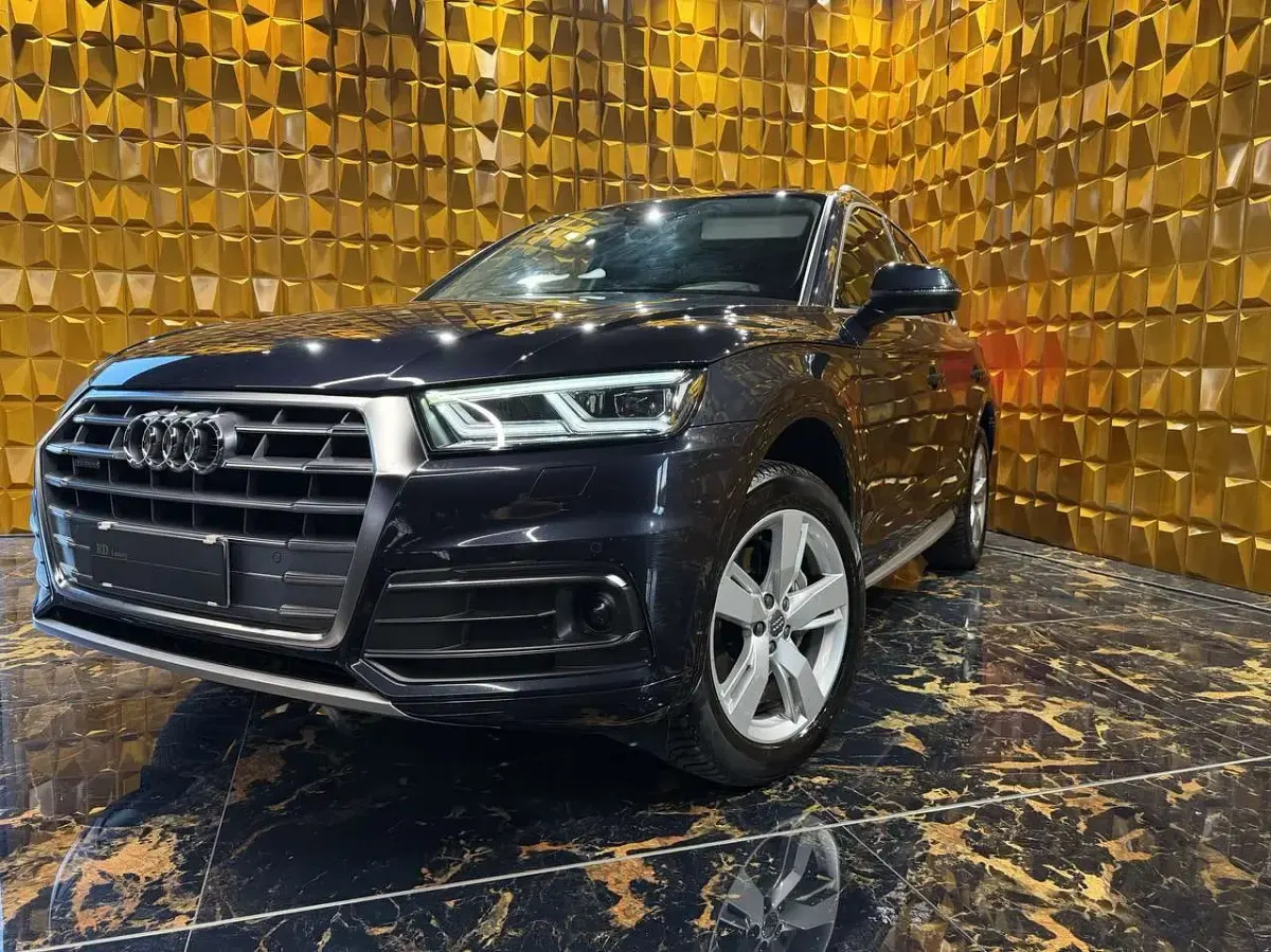 Usata Audi Q5 Business 190 CV (139 kW) 2019 Blu/azzurro SUV