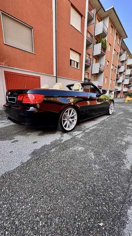 Usata BMW 325 Cabriolet 218 CV (160 kW) 2010 Cabrio