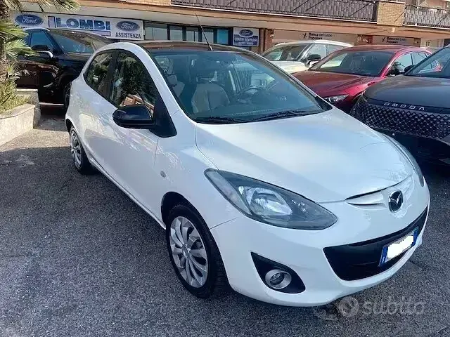 Usata Mazda 2 Trendy 75 CV (55 kW) 2013 Bianco Utilitaria