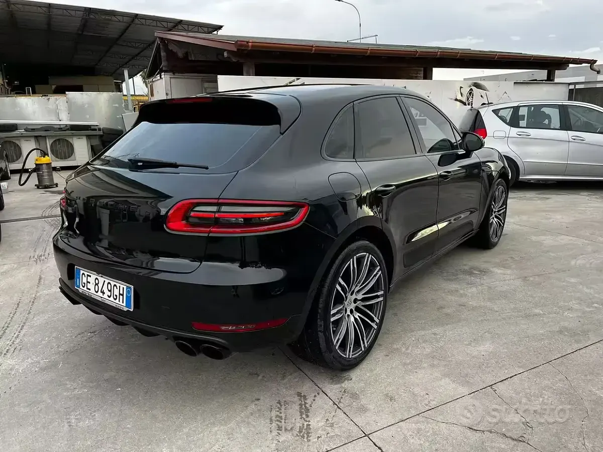 Usata Porsche Macan 250 CV (183 kW) 2015 Nero SUV