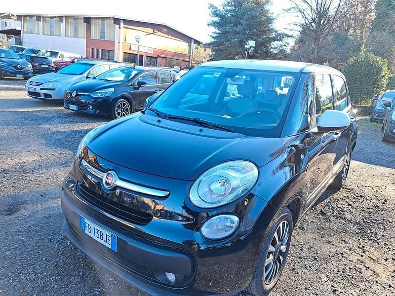 Nero Usata 2016 Fiat 500L Lounge Monovolume | 7500 € (Buon prezzo) - Immagine 1/4