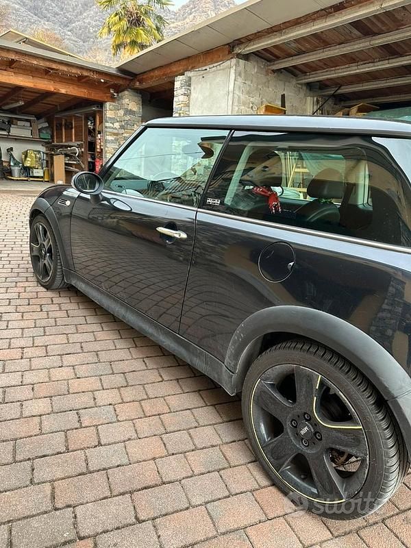 Usata Mini One D 88 CV (64 kW) 2006 Nero Utilitaria
