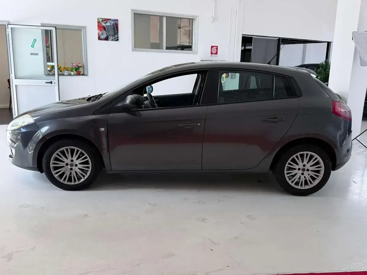 Usata Fiat Bravo Dynamic 120 CV (88 kW) 2007 Beige Utilitaria