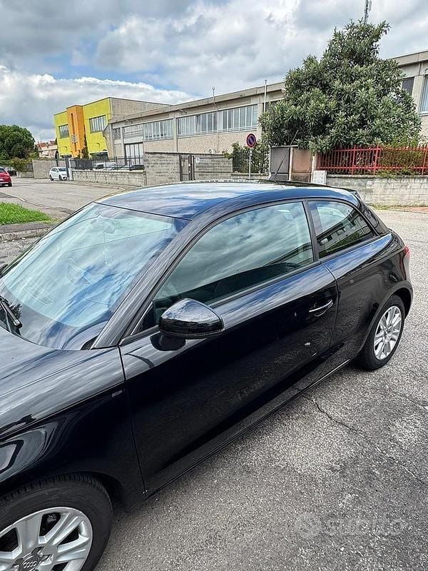 Usata Audi A1 86 CV (63 kW) 2012 Nero Utilitaria