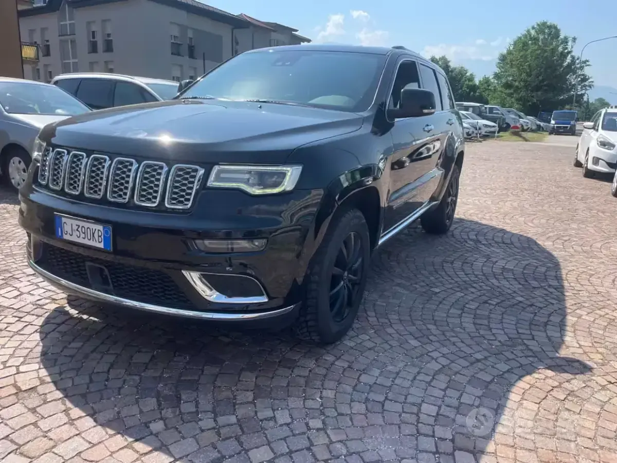 Usata Jeep Grand Cherokee Summit 250 CV (183 kW) 2018 Nero SUV