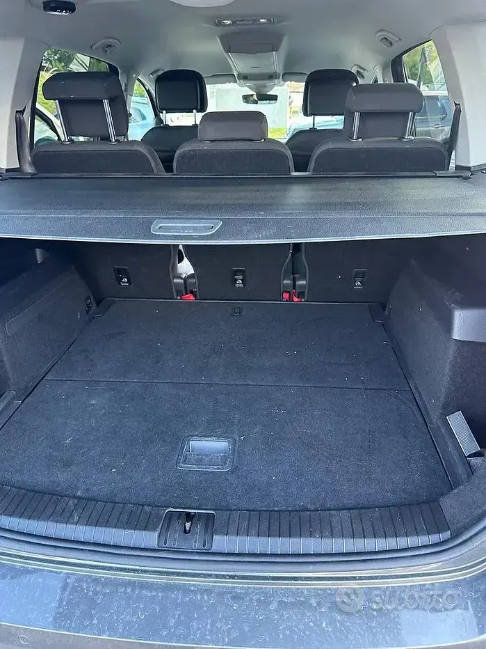 Usata VW Touran 150 CV (110 kW) 2016 Grigio Monovolume