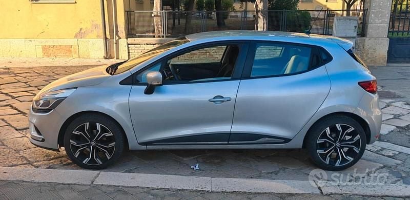 Usata Renault Clio IV 90 CV (66 kW) 2019 Grigio Berlina