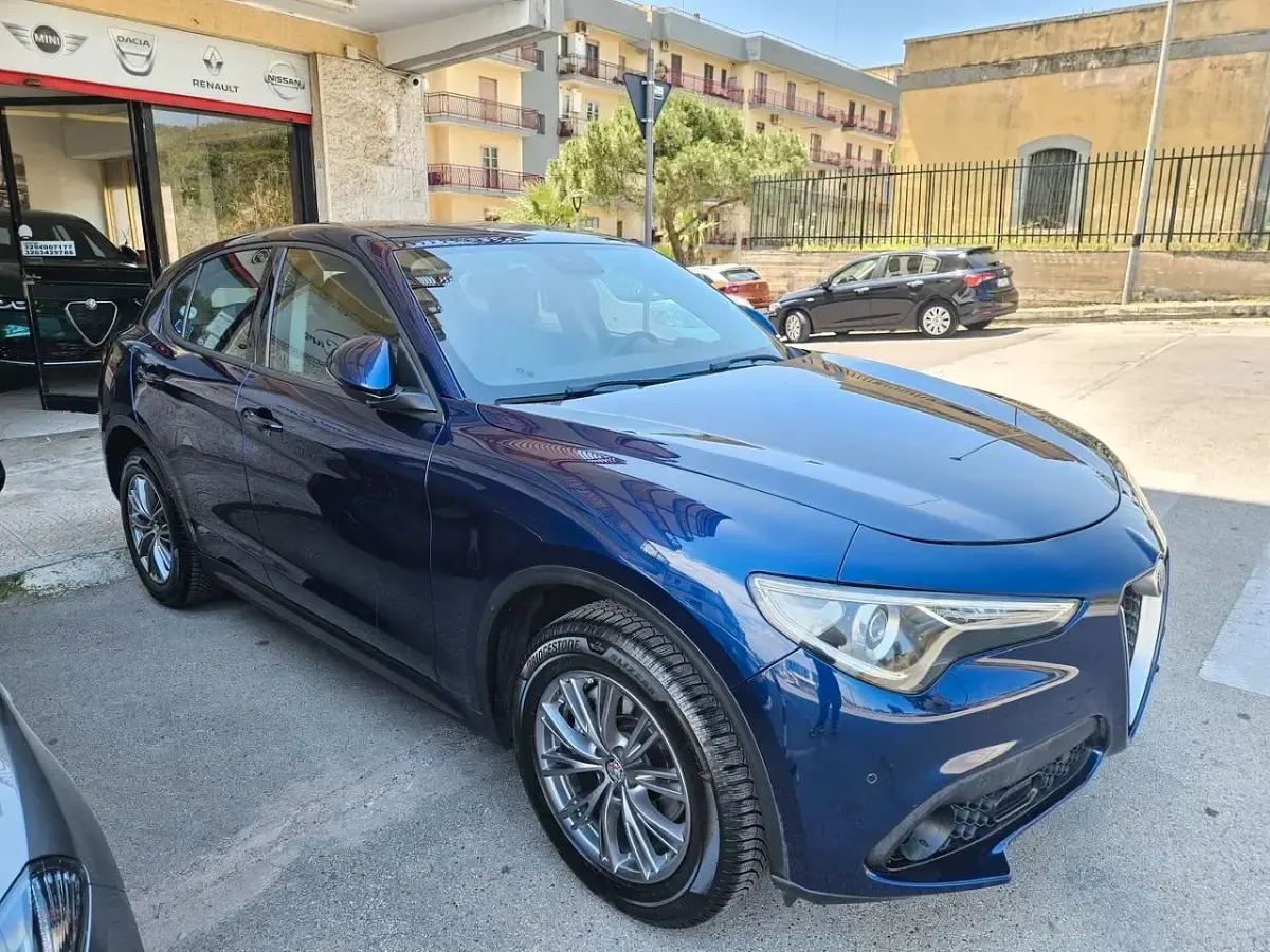 Usata Alfa Romeo Stelvio 210 CV (154 kW) 2018 Blu SUV