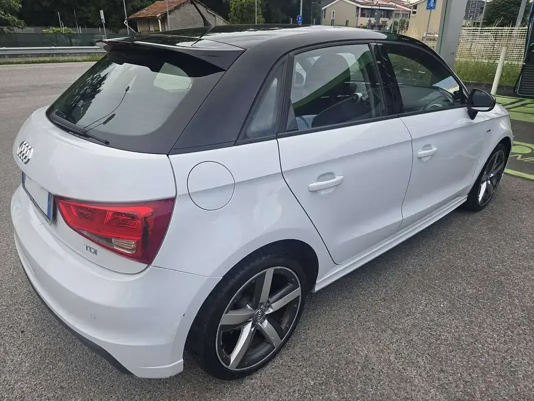 Usata Audi A1 Sportback Attraction 90 CV (66 kW) 2014 Bianco Utilitaria