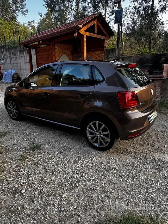 Usata VW Polo 75 CV (55 kW) 2014 Marrone Berlina