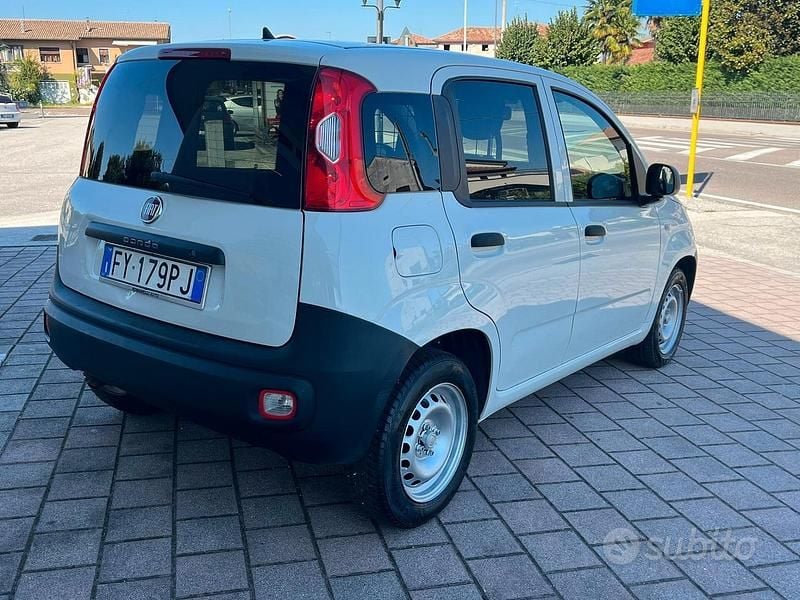 Usata Fiat Panda Easy 69 CV (50 kW) 2019 Bianco Utilitaria