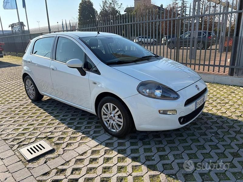 Bianco Usata 2014 Fiat Punto Due volumi | 3700 € (Super prezzo) - Immagine 1/4