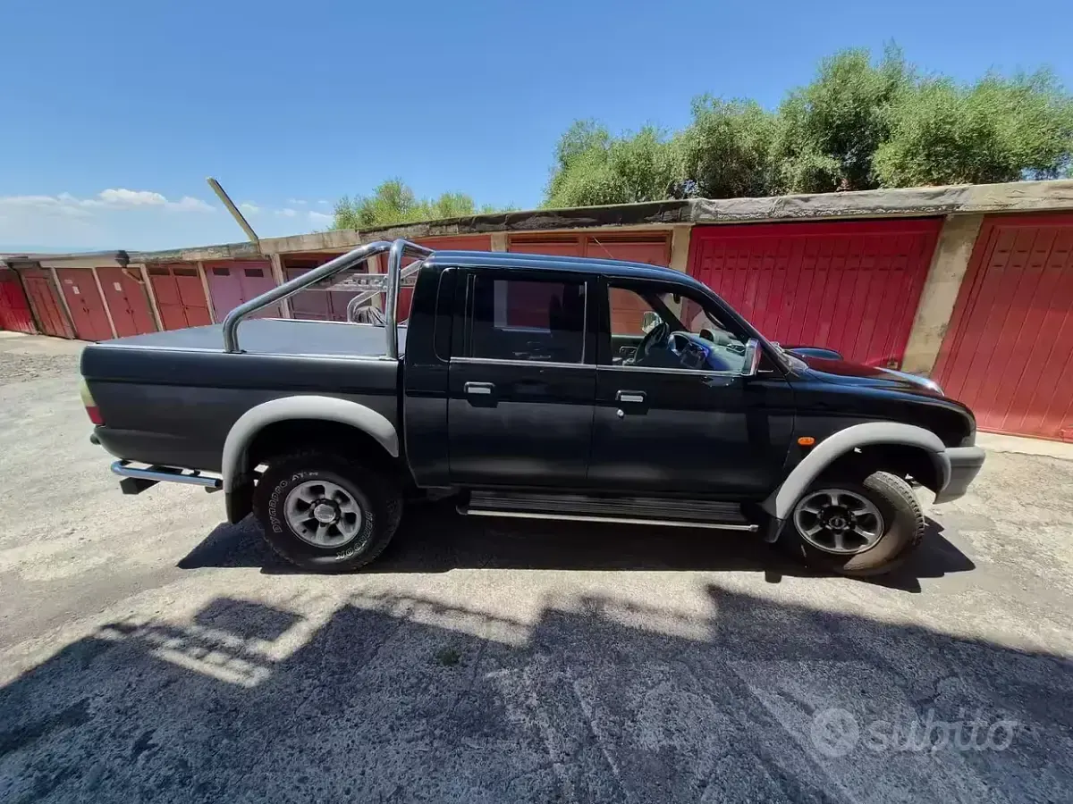 Usata Mitsubishi L200 87 CV (63 kW) 1999 Nero Pick-up