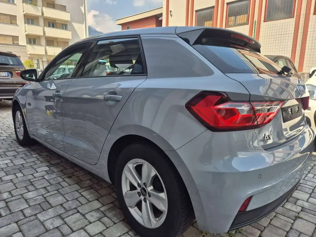Usata Audi A1 Sportback Ambiente 95 CV (69 kW) 2021 Grigio Utilitaria