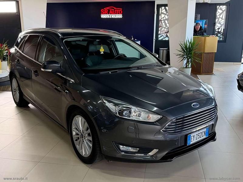 Usata Ford Focus Titanium 120 CV (88 kW) 2015 Grigio Station wagon