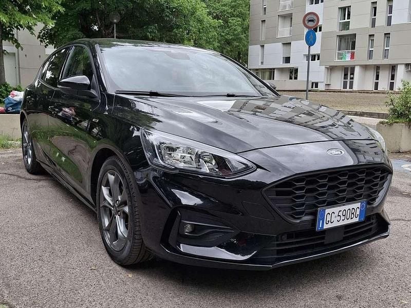 Nero Usata 2020 Ford Focus ST-Line Berlina | 18.500 € (Cara) - Immagine 1/4