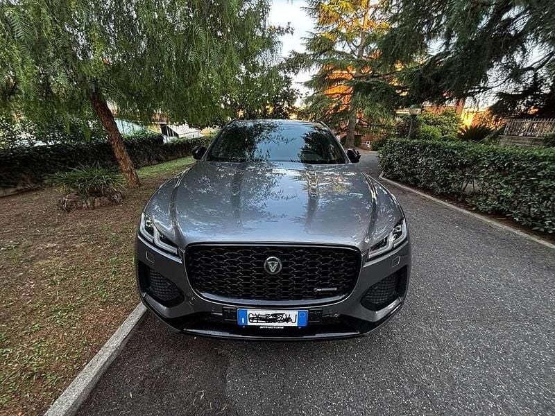 Usata Jaguar F-Pace R-Dynamic 204 CV (150 kW) 2024 Grigio SUV