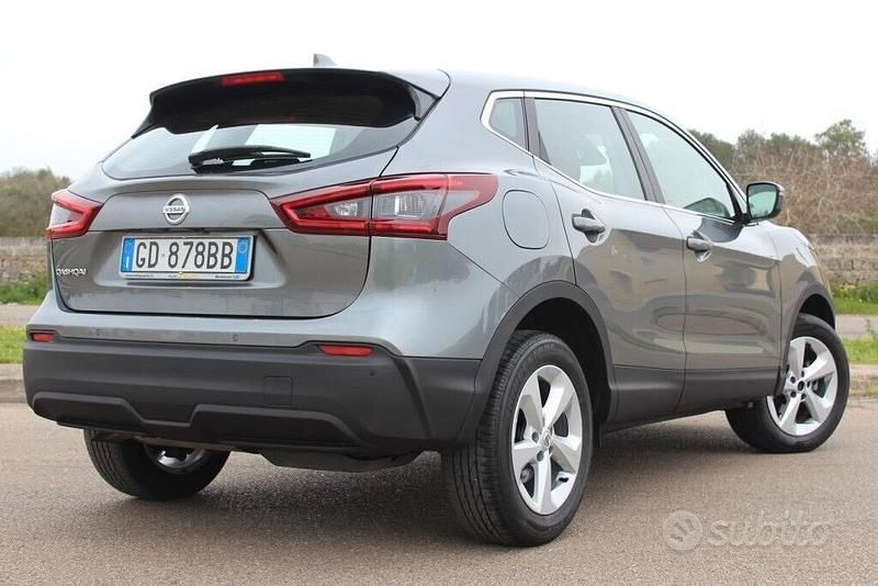 Usata Nissan Qashqai SE 116 CV (85 kW) 2020 Grigio SUV