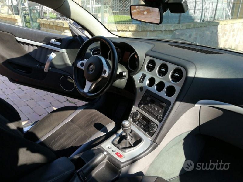 Usata 2008 Alfa Romeo Brera Coupé | 8200 € (Ottimo prezzo) - Immagine 1/4