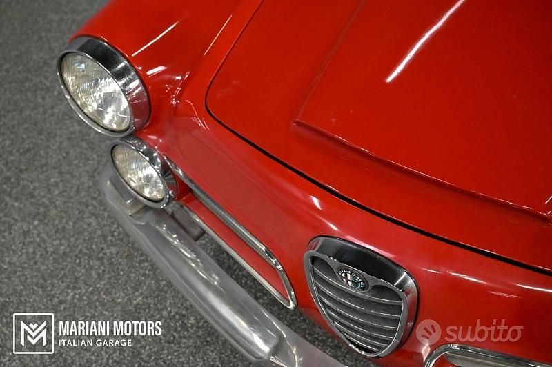 Usata Alfa Romeo Spider 144 CV (105 kW) 1960 Rosso Cabrio