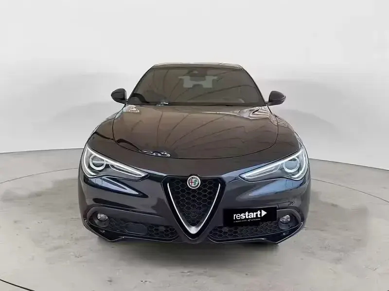 Usata Alfa Romeo Stelvio Business 160 CV (117 kW) 2022 Nero SUV