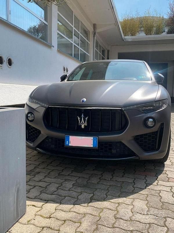 Usata Maserati Levante 350 CV (257 kW) 2019 Grigio SUV