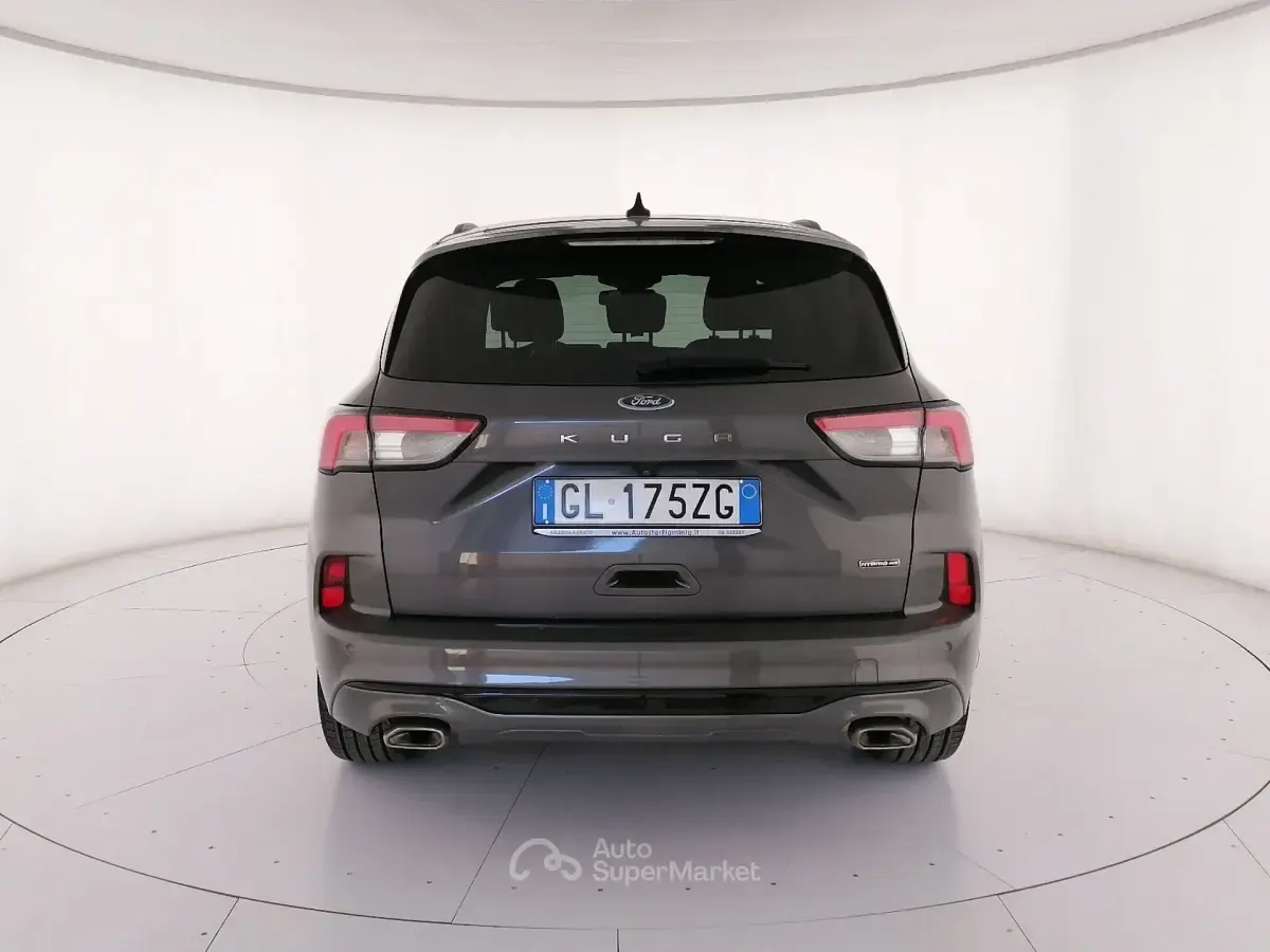Usata Ford Kuga ST-Line X 190 CV (139 kW) 2022 Grigio SUV