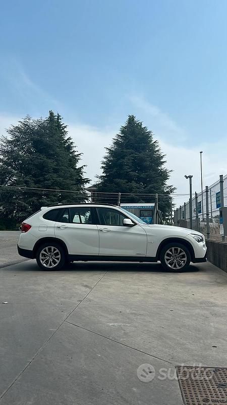 Usata BMW X1 177 CV (130 kW) 2012 Bianco SUV