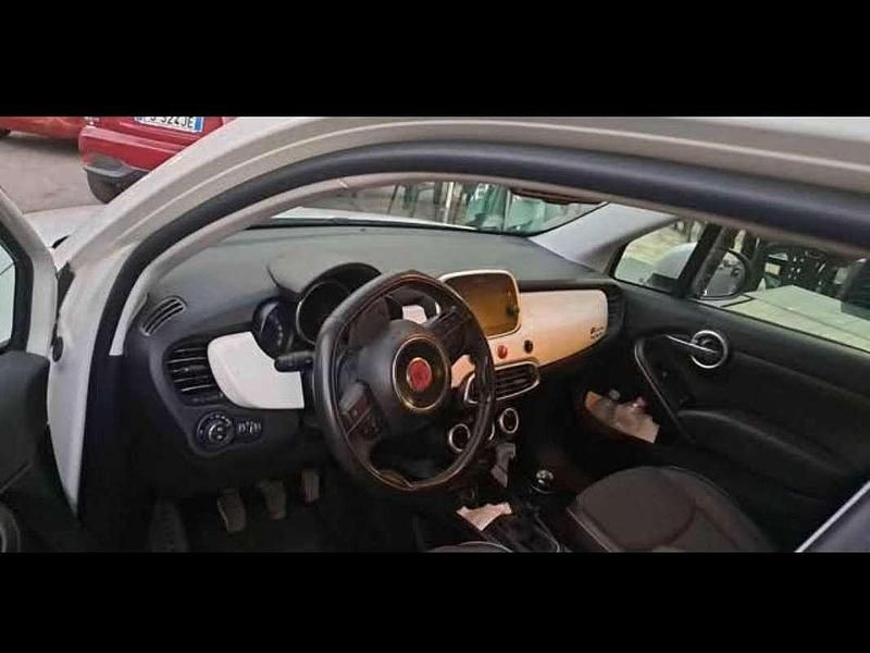 Bianco Usata 2018 Fiat 500 Lounge Tre volumi | 12.000 € (Buon prezzo) - Immagine 1/4