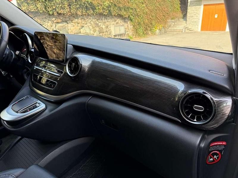 Usata Mercedes V250 Premium 190 CV (139 kW) 2023 Nero Monovolume