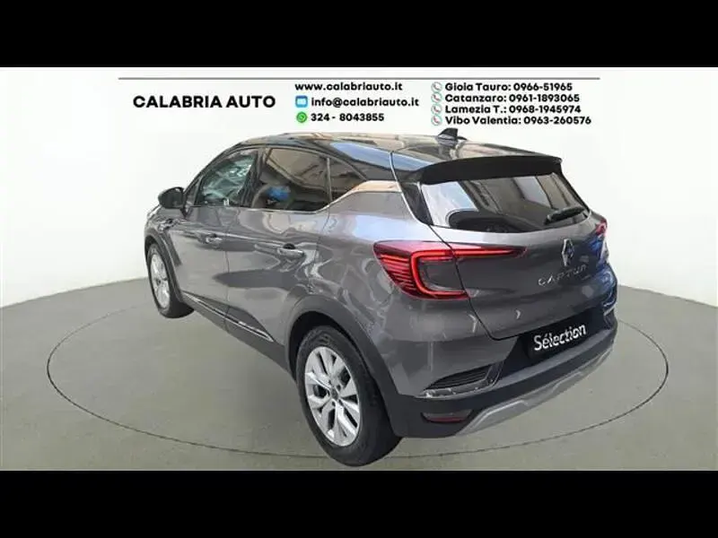 Usata Renault Captur Intens 145 CV (106 kW) 2021 Grigio scuro SUV